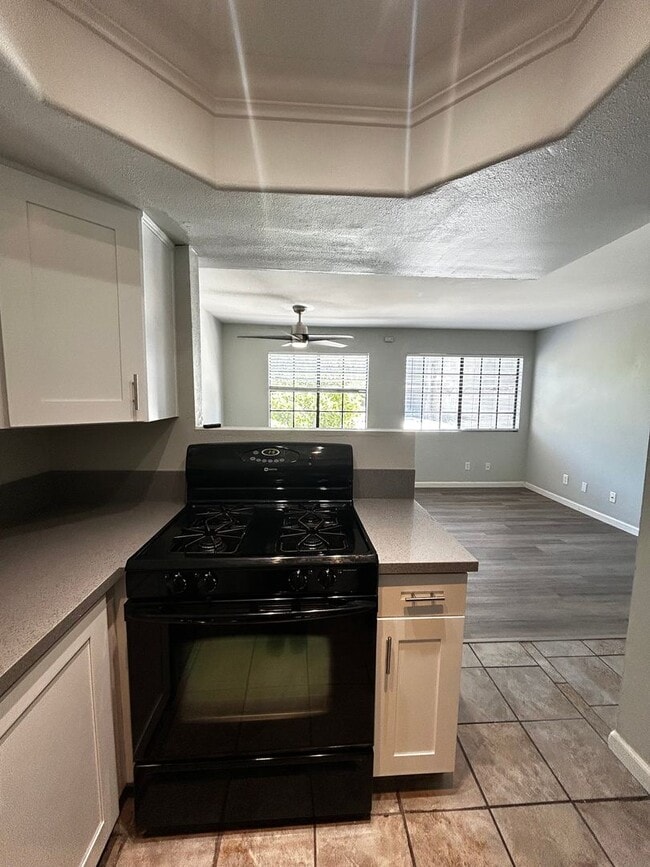 Building Photo - AVAILABLE NOW - Beautiful Condo in the Heart of Vibrant San Diego!