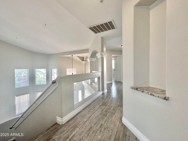 Building Photo - 9345 E Pine Valley Rd
