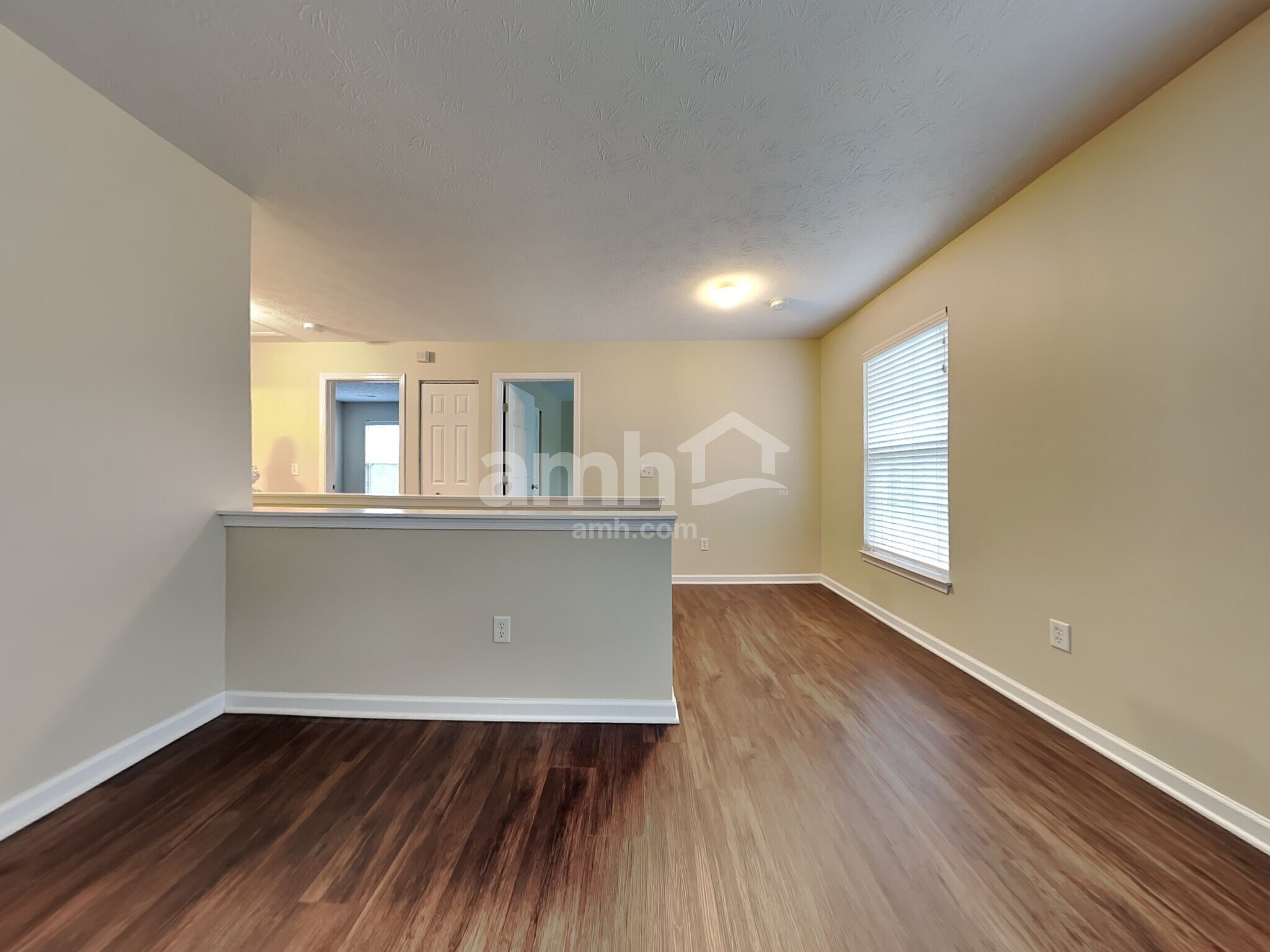 Building Photo - 609 Panzeretta Dr