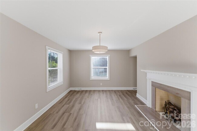 Building Photo - 2405 Greenland Ave