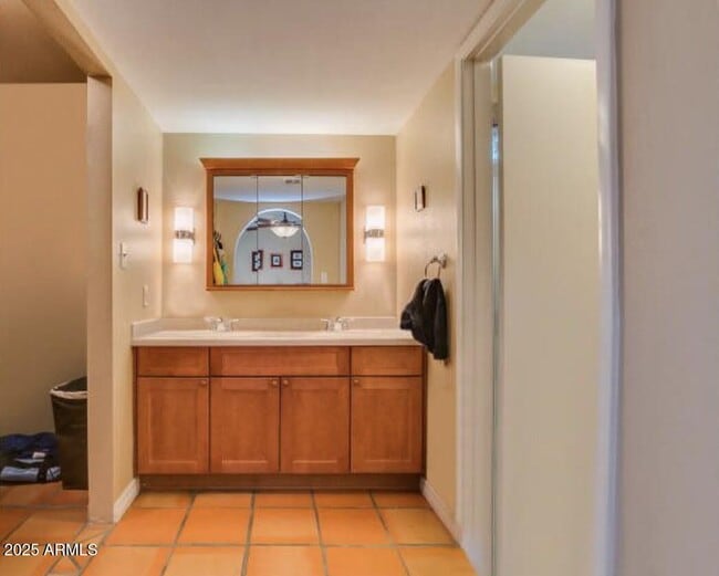 Building Photo - 4936 E Evans Dr