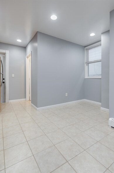 Building Photo - 396 Union St