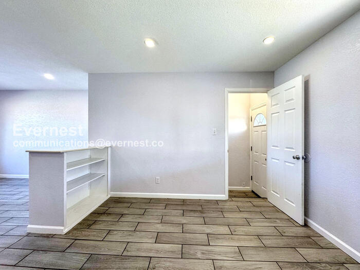 Building Photo - 2755 N Humboldt St