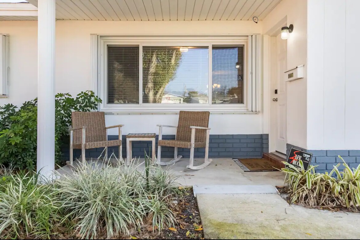 Building Photo - 1447 Caribbean Dr