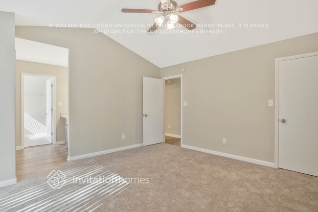 Building Photo - 1194 Realm Ln