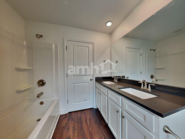 Building Photo - 738 Alcovy Ml Pk