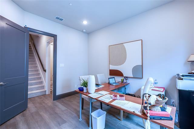 Building Photo - 307 Sunset Ln