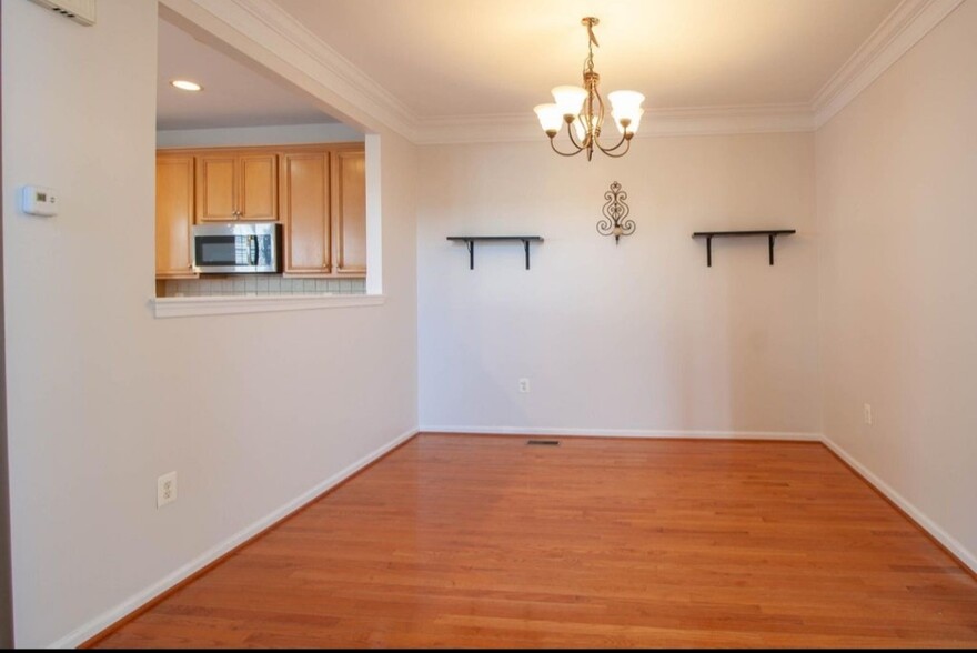 Building Photo - 12681 Heron Ridge Dr