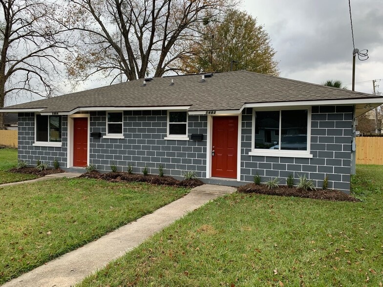 Primary Photo - 1484 Curtis St