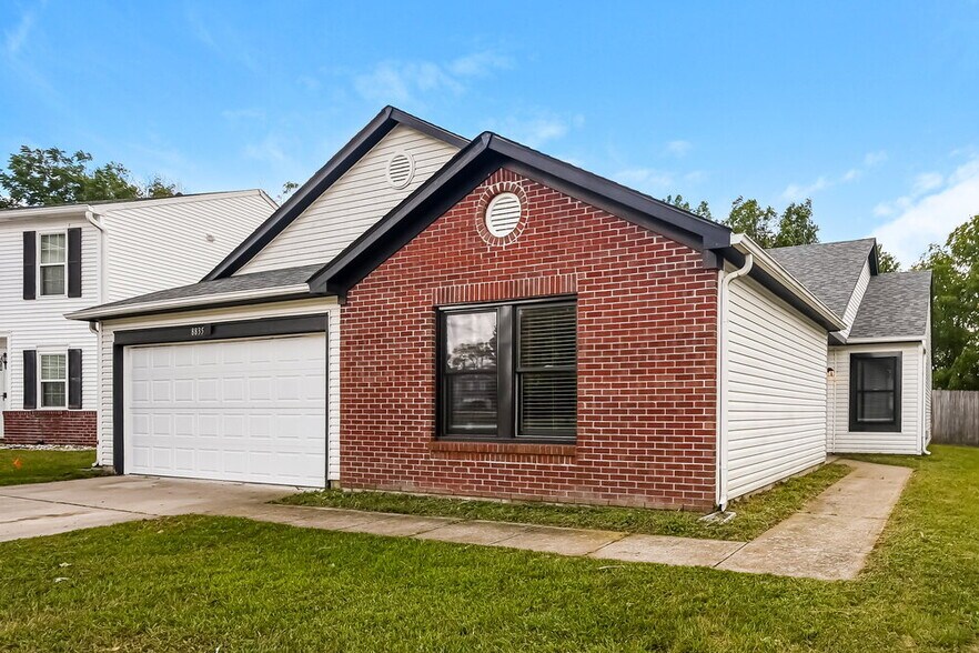 Building Photo - 8835 Youngs Creek Ln