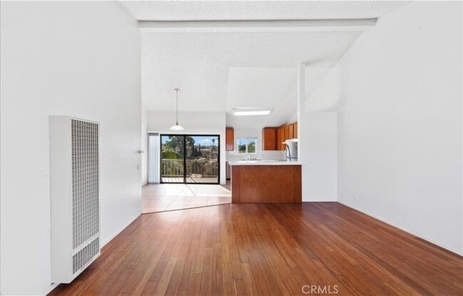 Building Photo - 1108 Termino Ave