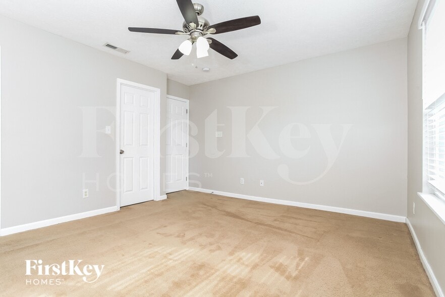 Building Photo - 402 Red Tail Pl