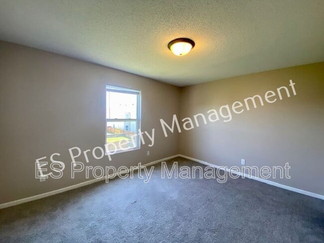 Building Photo - 8415 Ash Grove Dr