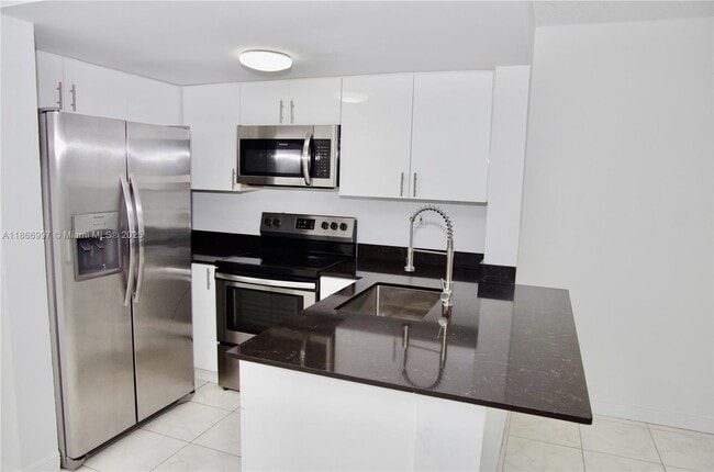 Building Photo - 8660 NW 6th Ln