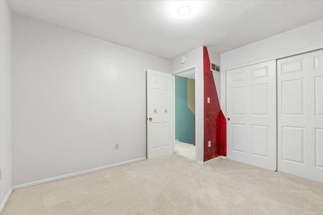 Building Photo - 208 Kylewood Ct