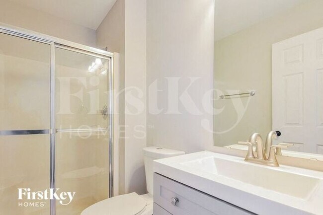 Building Photo - 15 Glen Meadows Dr