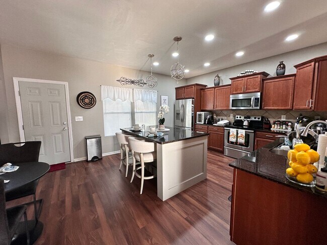 Building Photo - Exclusively Offered By Muse Realty Rentals...