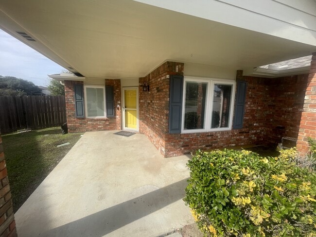 Building Photo - 115 Harvest Loop