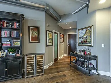 Building Photo - 117 30th Ave N