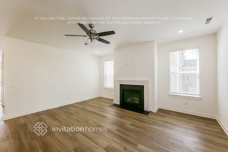 Building Photo - 208 Crown Gdns Ct