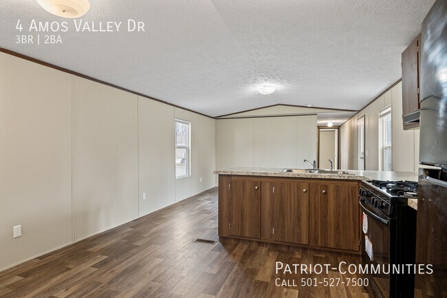 Building Photo - 4 Amos Valley Dr