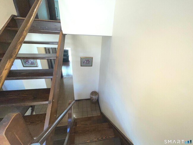 Building Photo - 21 Hudson Glen St