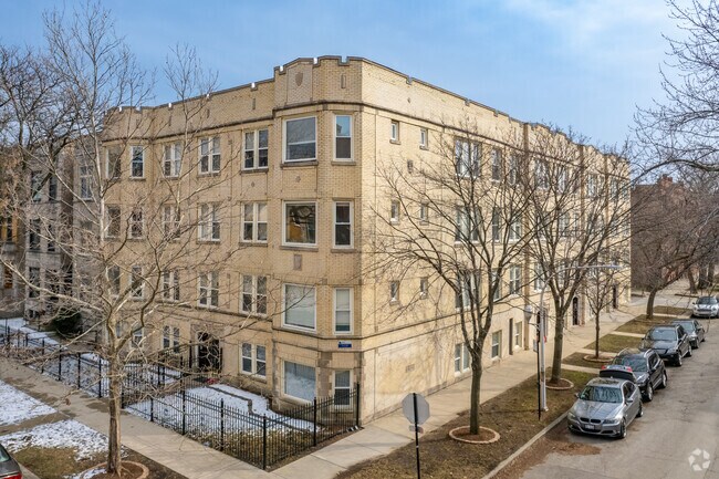 Primary Photo - 2119-2127 N Richmond St