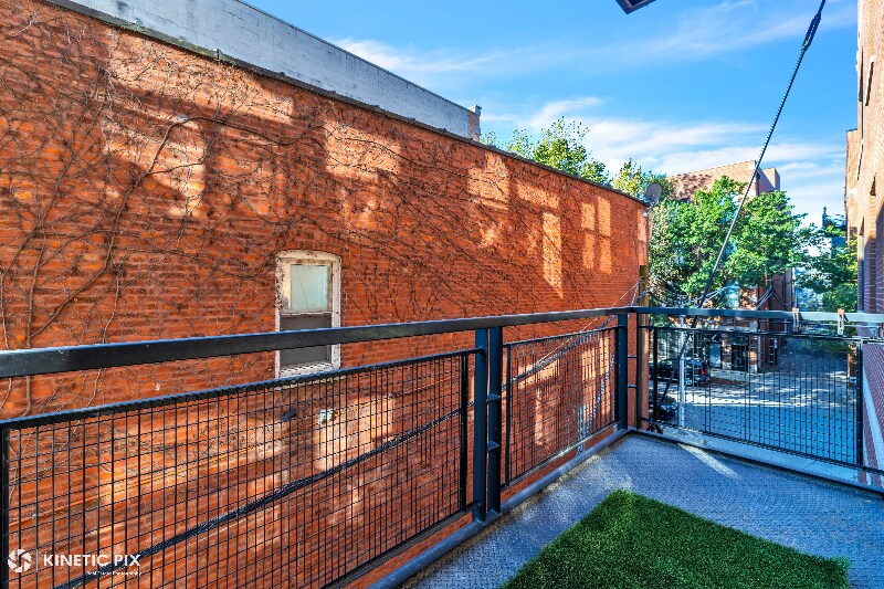 Building Photo - 1 S Leavitt St