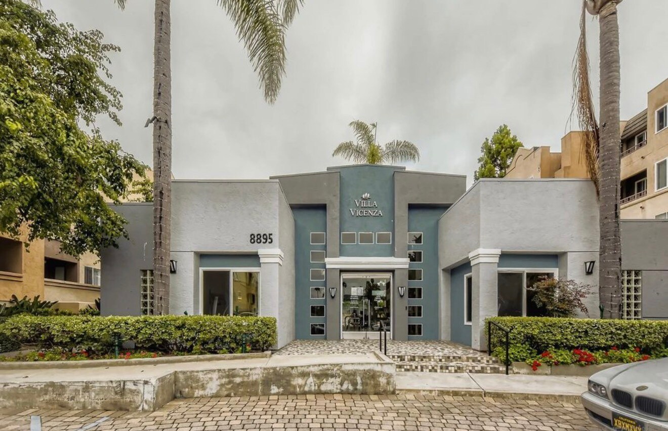 Building Photo - 8889 Caminito Plaza Centro