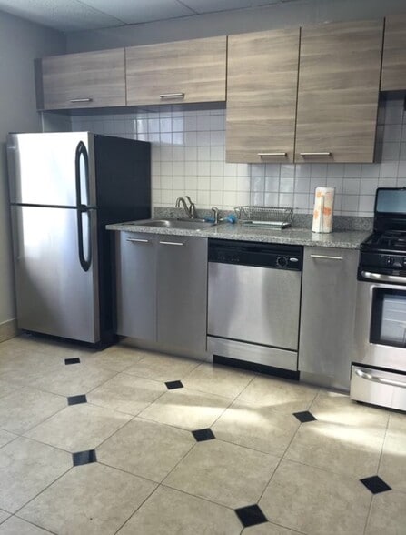 Building Photo - 1710 Commonwealth Ave