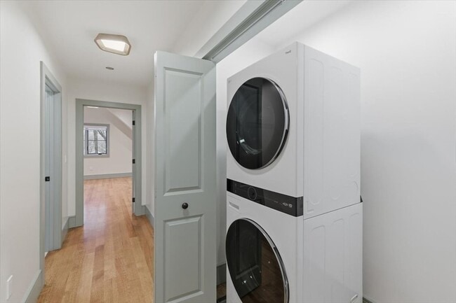 Building Photo - 22 Kruger Rd