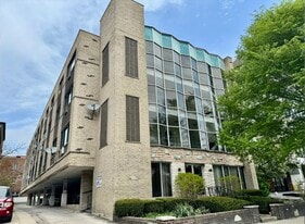 Building Photo - 938 North Blvd