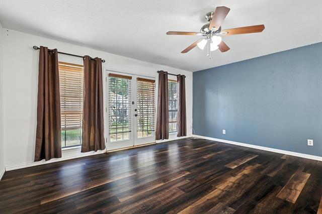 Building Photo - 990 Acorn Dr