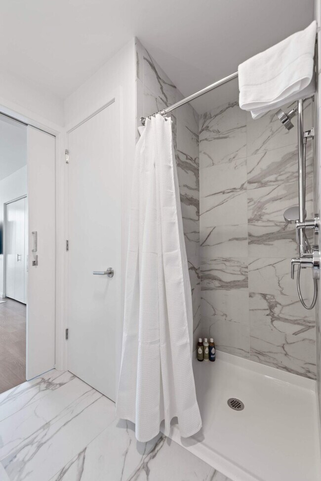 Building Photo - 1000 S Michigan Ave