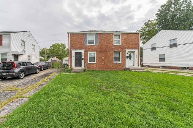 Building Photo - 1517 E 256th St