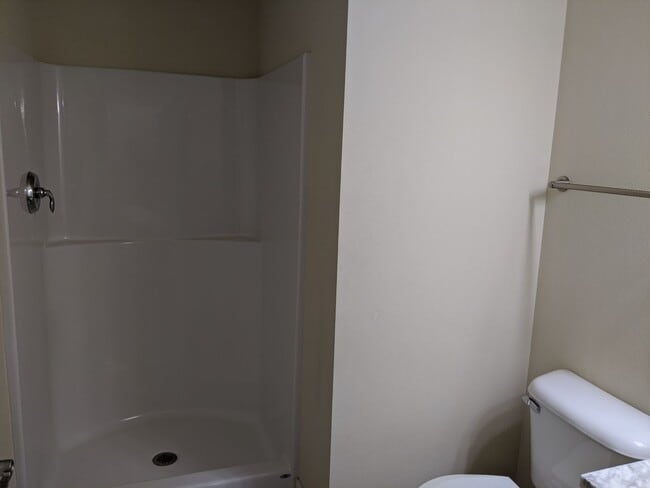 Building Photo - 1325 Bunker Hill Dr