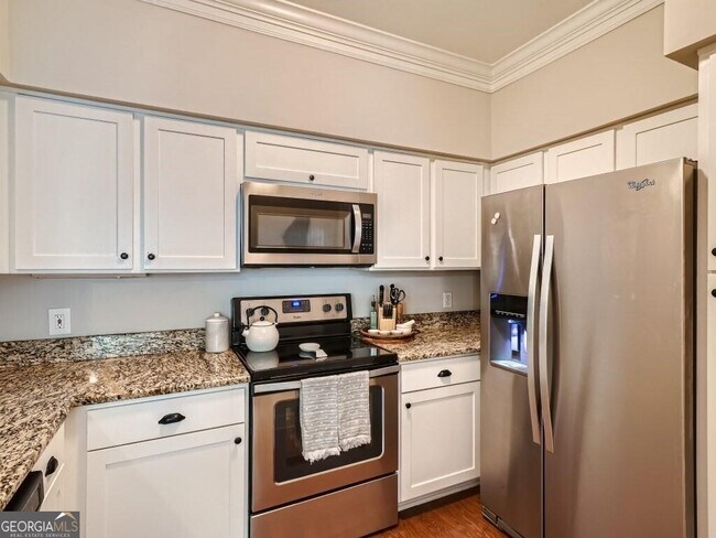 Building Photo - 3777 Peachtree Rd NE