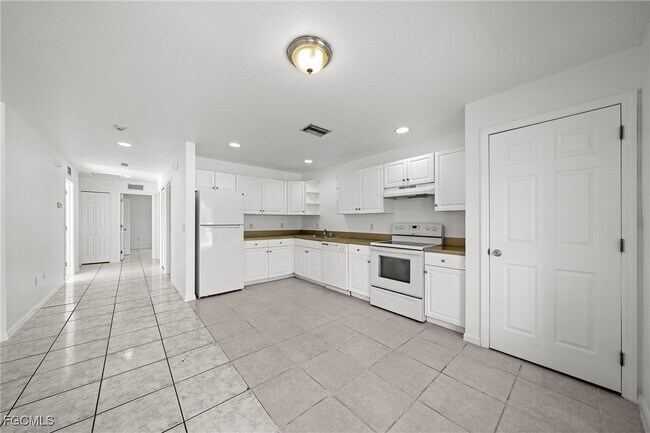 Building Photo - 4735 30th St SW