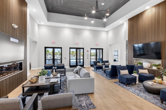 Building Photo - 5675 Queen Palm Ct