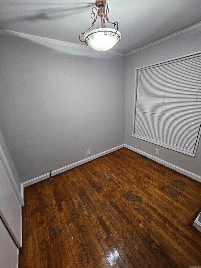 Building Photo - 309 W J Ave