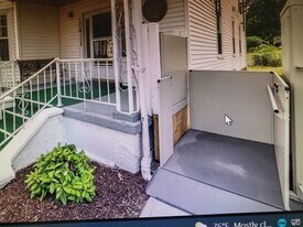 Building Photo - 1041 Park Ave