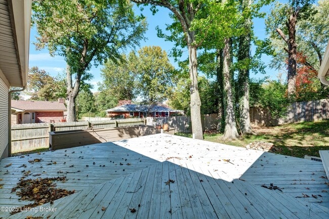 Building Photo - 7405 Ridan Way