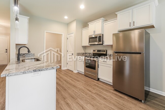 Building Photo - 4548 Western Woods Dr