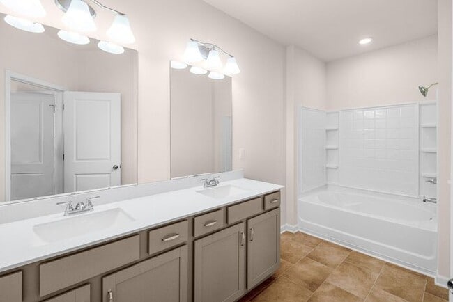 Building Photo - Beautiful Brand New 3 Bedroom 2.5 Bath Townhome in Hickory Glen!