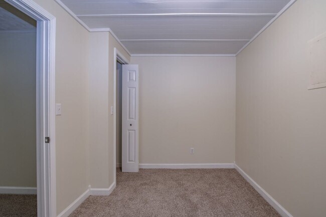 Building Photo - 426 Ridgecrest Rd
