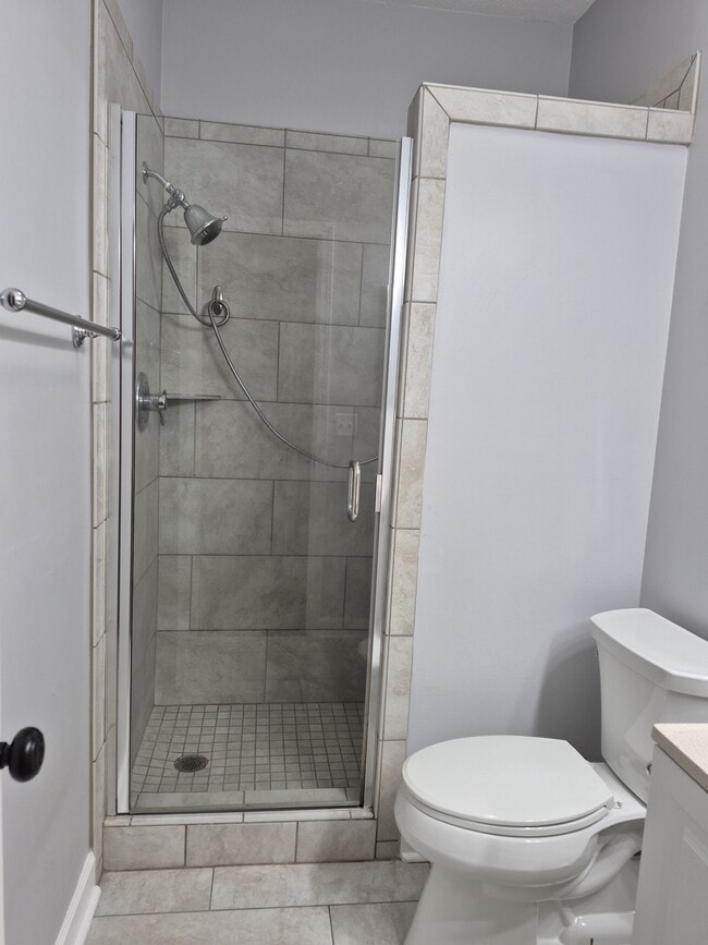 Building Photo - 1921 Gornto Rd