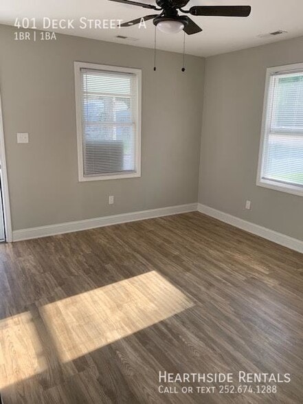 Building Photo - 401B Deck St