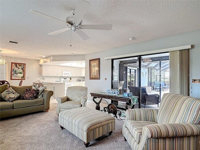 Building Photo - 290 Rotonda Cir