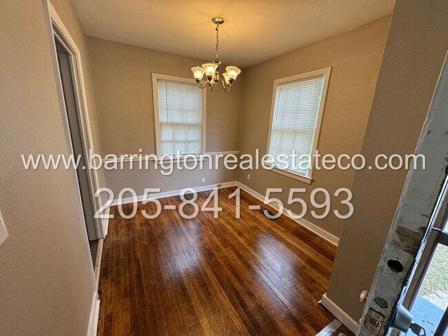 Building Photo - Midfield