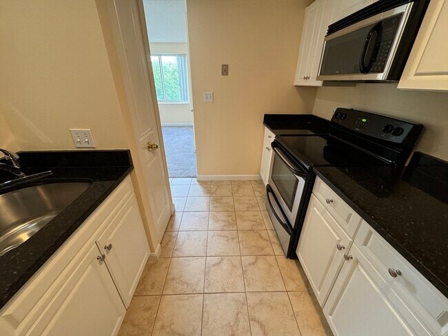 Building Photo - 8 Museum Way